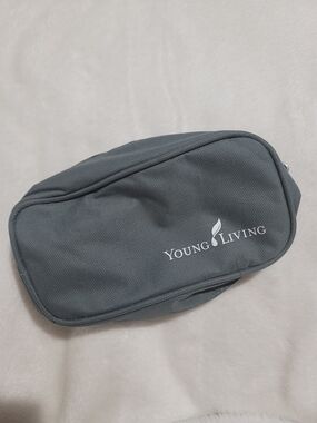 Young Living Men's Gray Travel Toiletry Bag Young Living Essential‎ Oils
